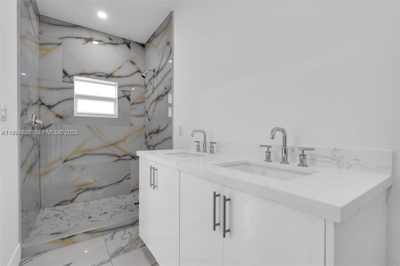 11870 SW 220th St, Unit A, Miami, FL 33170 Photo