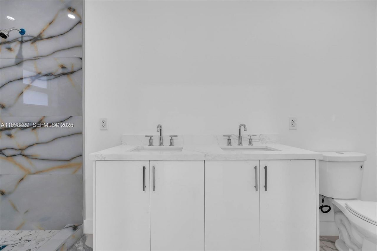 11870 SW 220th St, Unit A, Miami, FL 33170 Photo