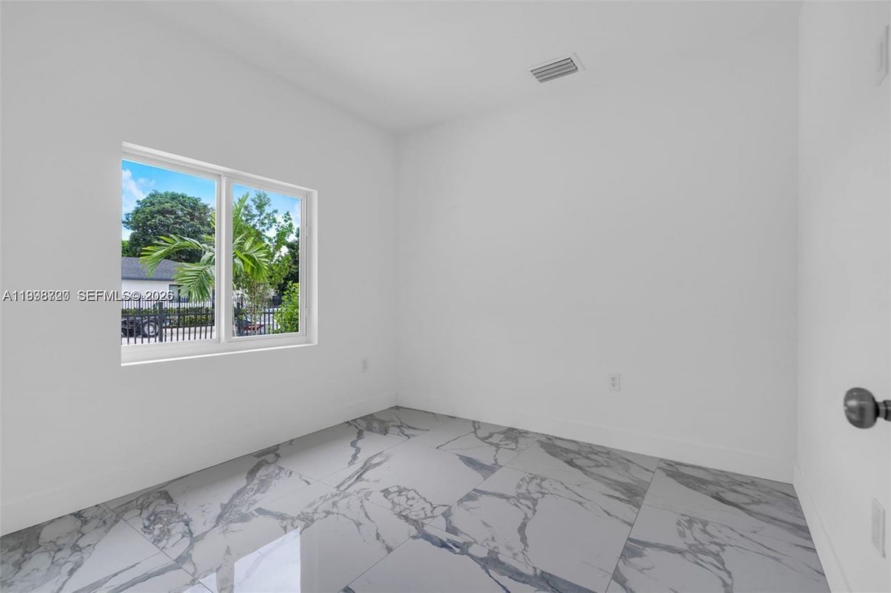 11870 SW 220th St, Unit A, Miami, FL 33170 Photo