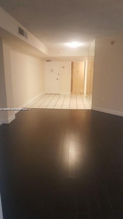 999 Brickell Bay Dr, Unit 1408, Miami, FL 33131 Photo