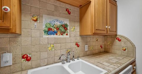 2600 Connie Dr, Sacramento, CA 95815 Photo