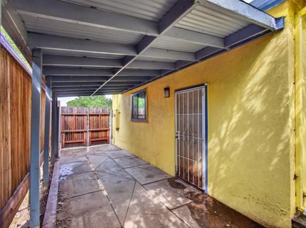 2600 Connie Dr, Sacramento, CA 95815 Photo