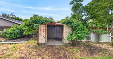 2600 Connie Dr, Sacramento, CA 95815 Photo