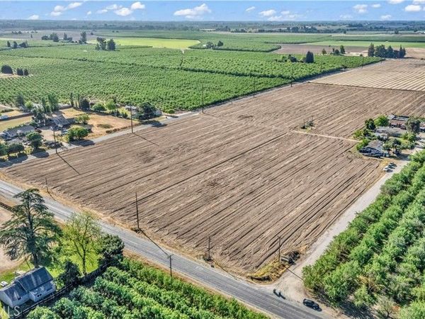 14105 El Capitan Way, Delhi, CA 95315