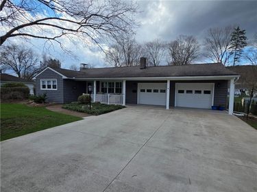 7 Locust Street, Bath, NY 14810