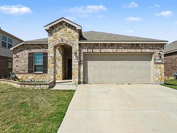 9117 Redshire Lane, Fort Worth, TX 76131