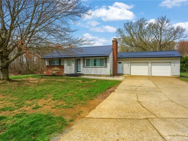 137 Lapin Ln, Pulaski, PA 16143