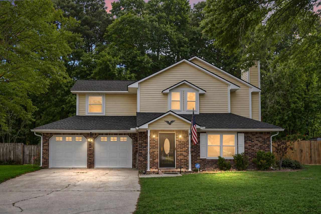 124 Knightsbridge Drive Photo 1