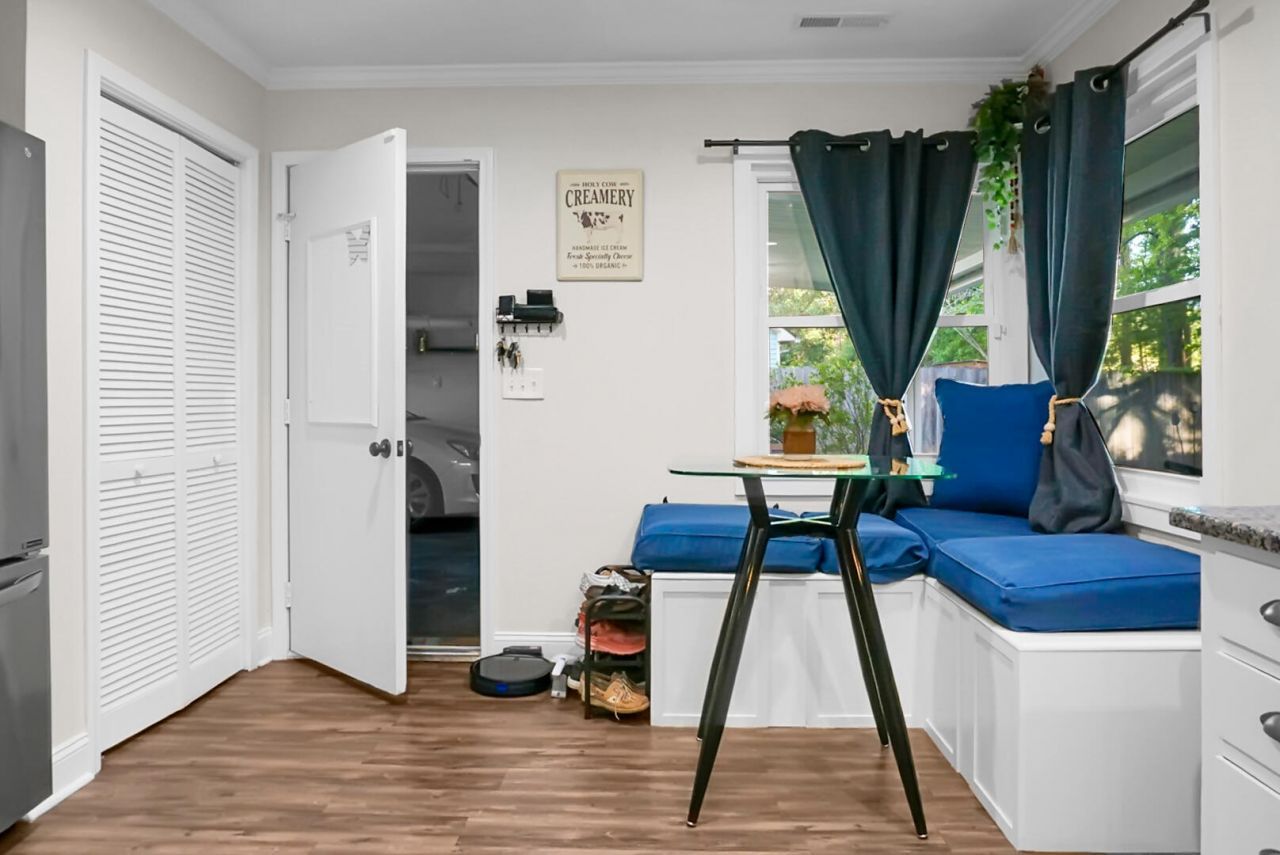 124 Knightsbridge Drive Photo 12