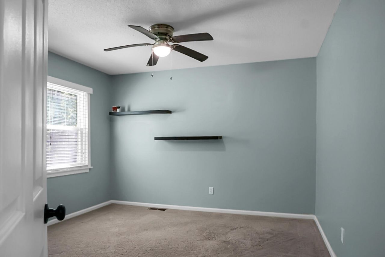 124 Knightsbridge Drive Photo 19