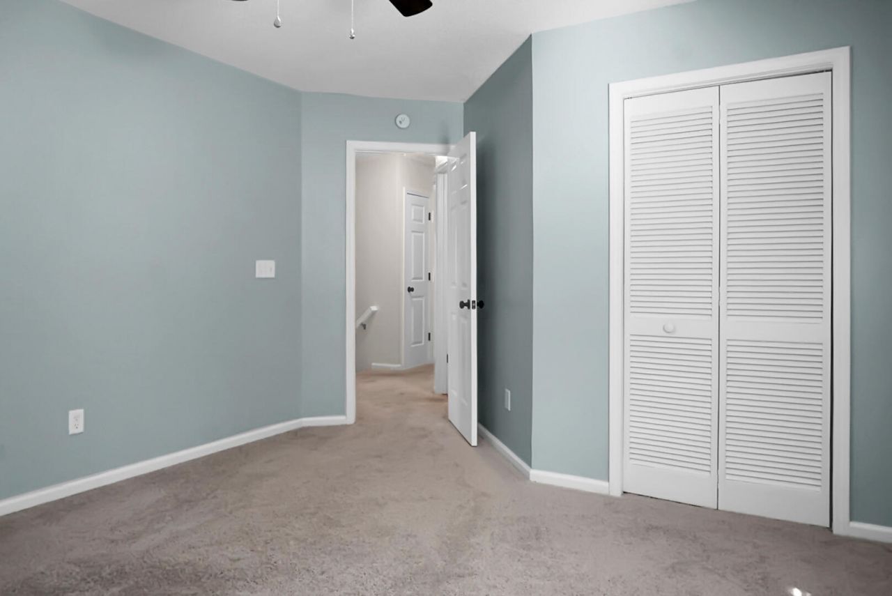 124 Knightsbridge Drive Photo 20