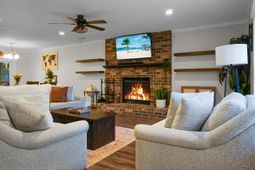 124 Knightsbridge Drive photo 4