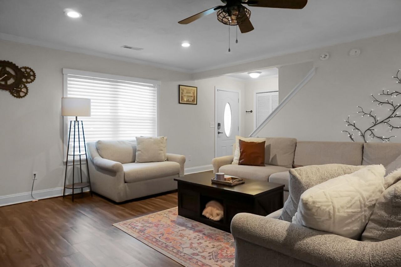 124 Knightsbridge Drive Photo 5