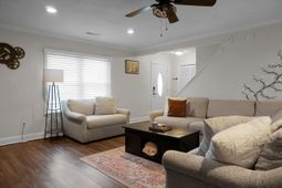 124 Knightsbridge Drive photo 4