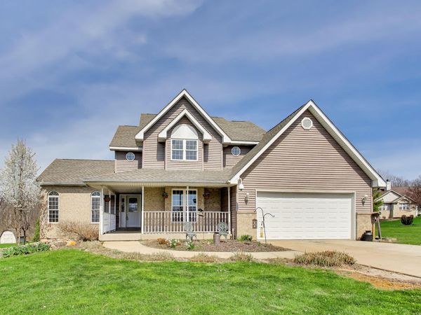 766 Wigeon Court, Valparaiso, IN 46385