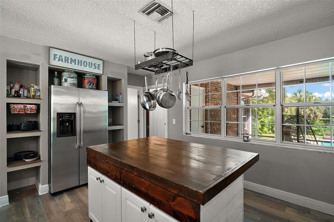 705 Summit Court , Mount Dora, FL 32757 Photo