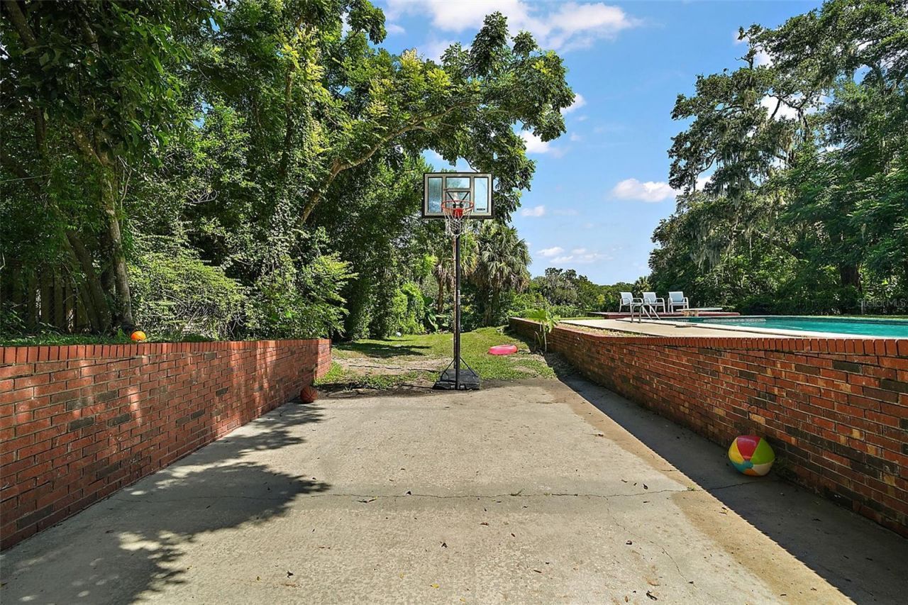 705 Summit Court , Mount Dora, FL 32757 Photo