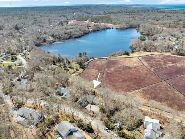 18 Gray Rocks West Rd, Falmouth, MA 02556