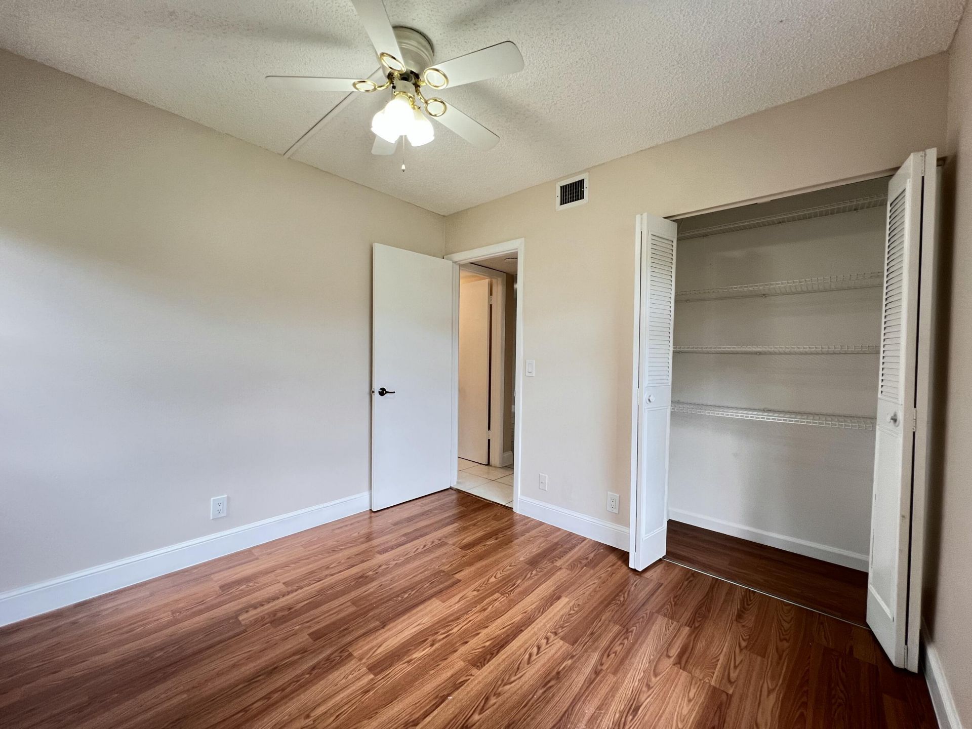 21890 Lake Forest Circle, Unit 101, Boca Raton, FL 33433 Photo