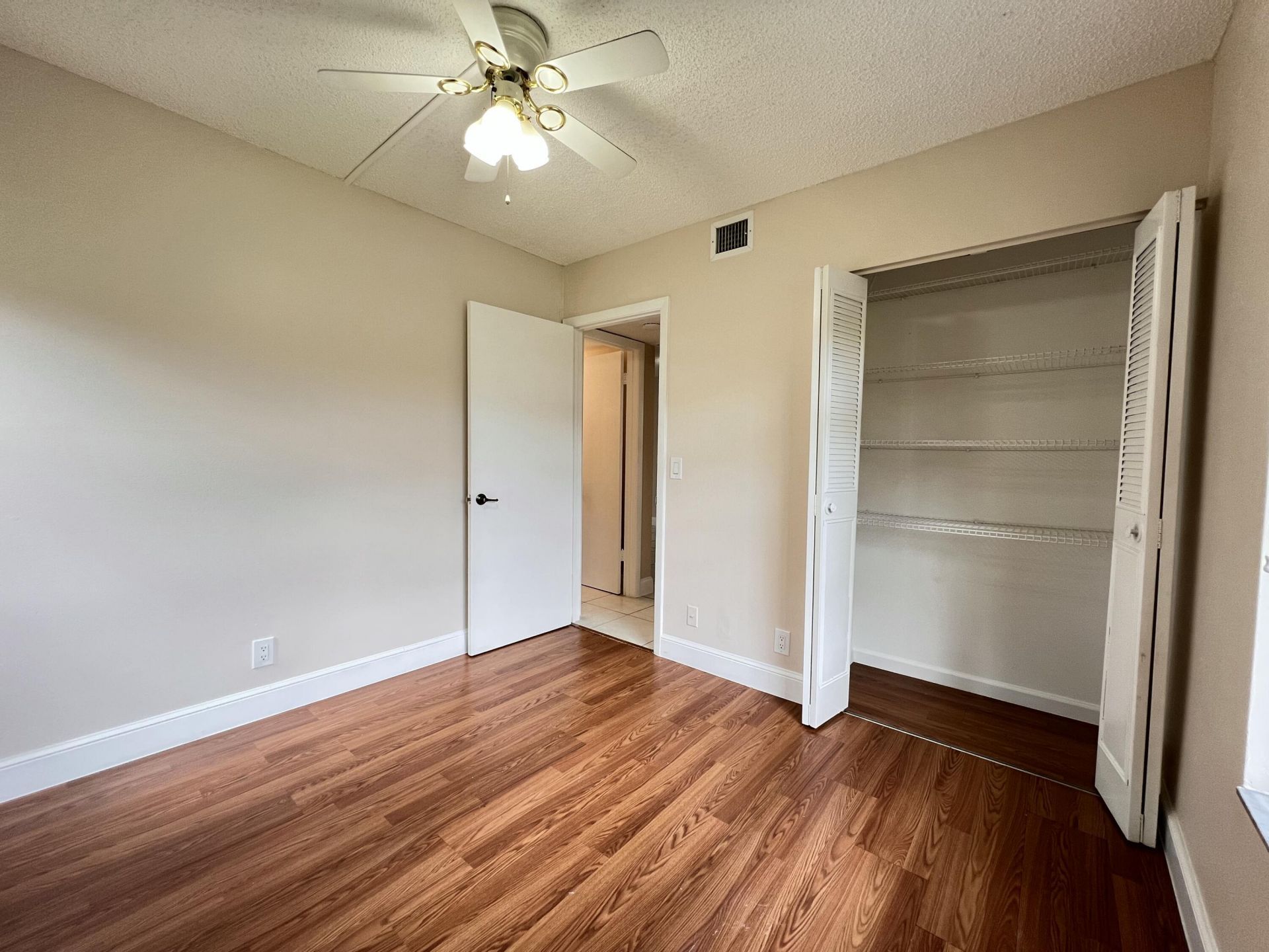 21890 Lake Forest Circle, Unit 101, Boca Raton, FL 33433 Photo