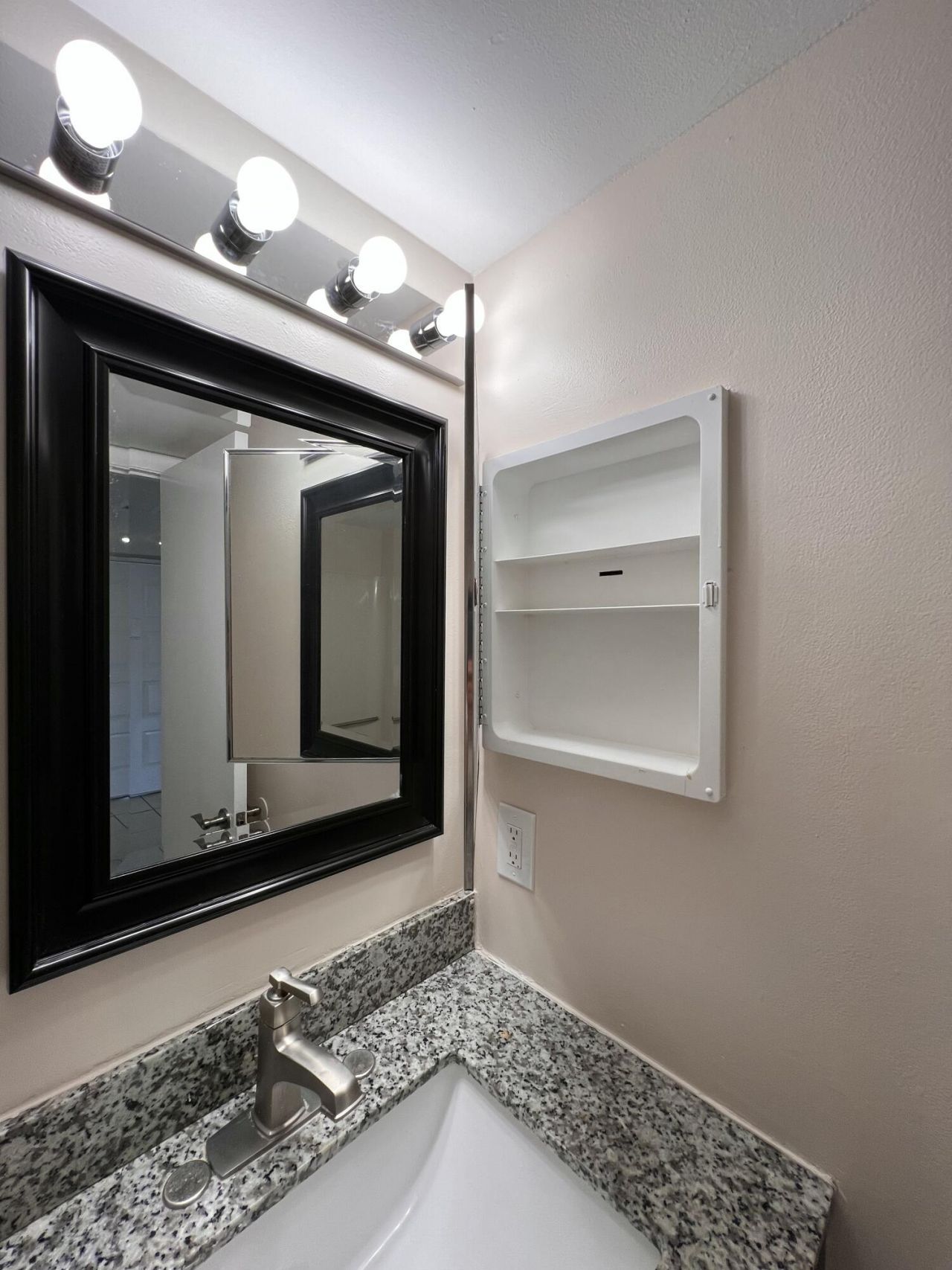 21890 Lake Forest Circle, Unit 101, Boca Raton, FL 33433 Photo