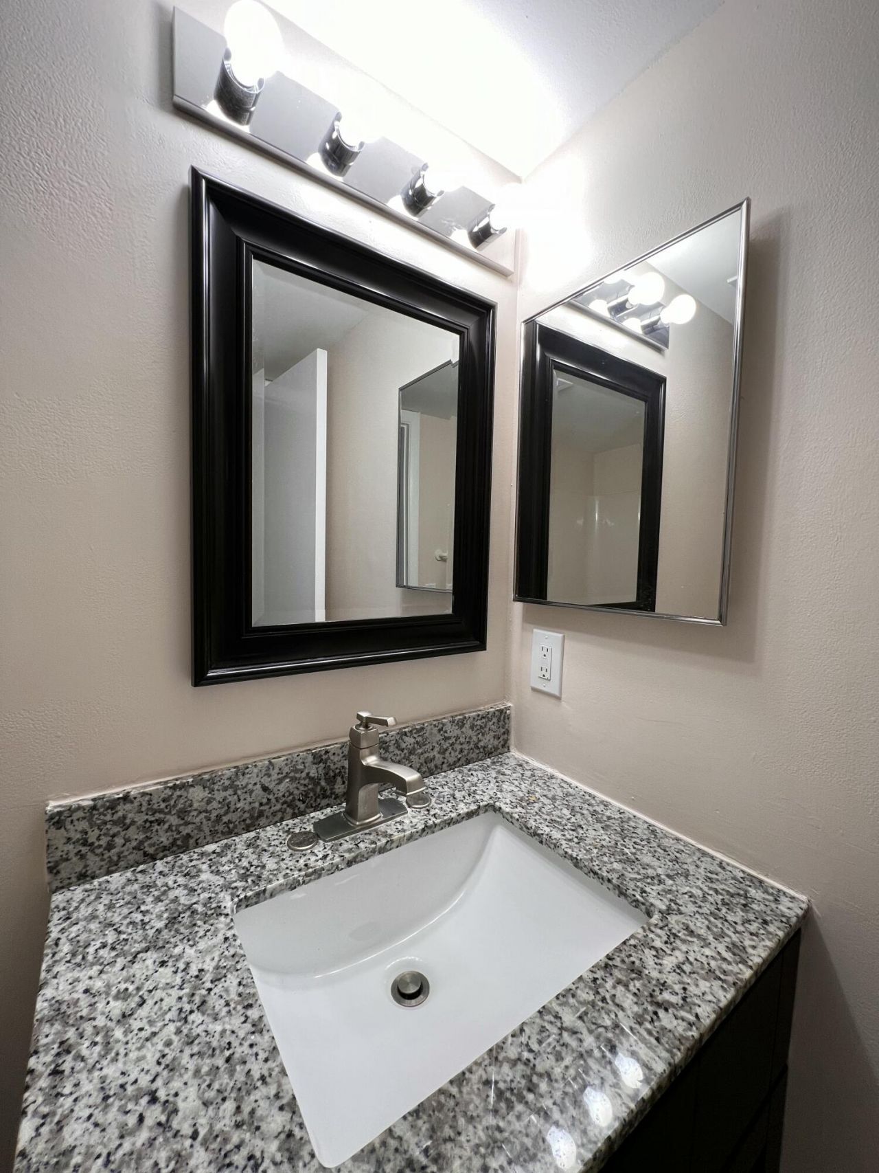 21890 Lake Forest Circle, Unit 101, Boca Raton, FL 33433 Photo