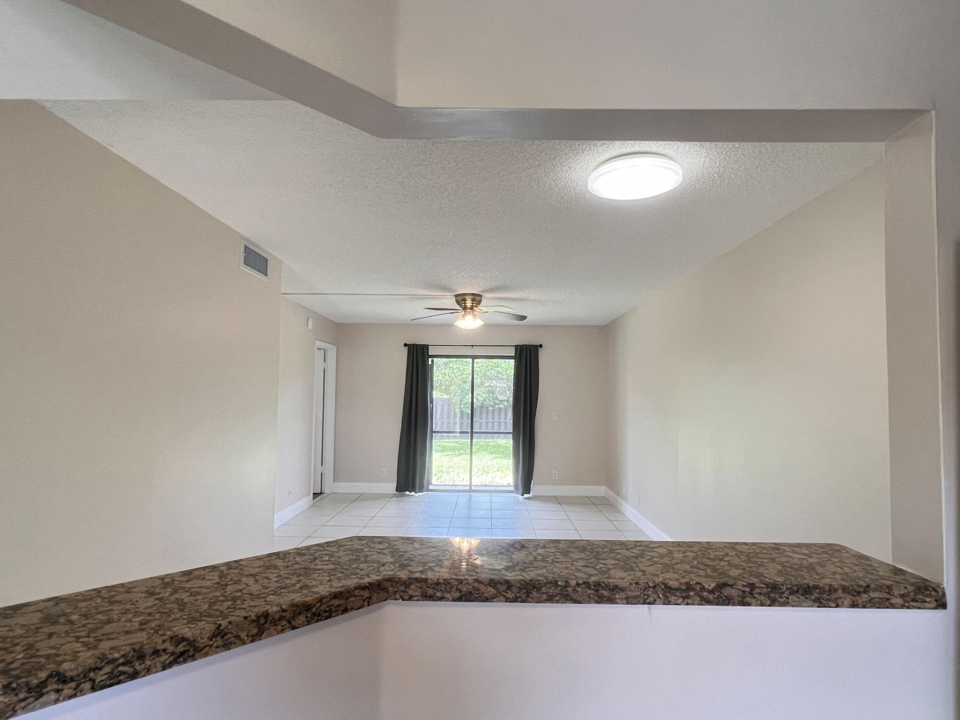 21890 Lake Forest Circle, Unit 101, Boca Raton, FL 33433 Photo