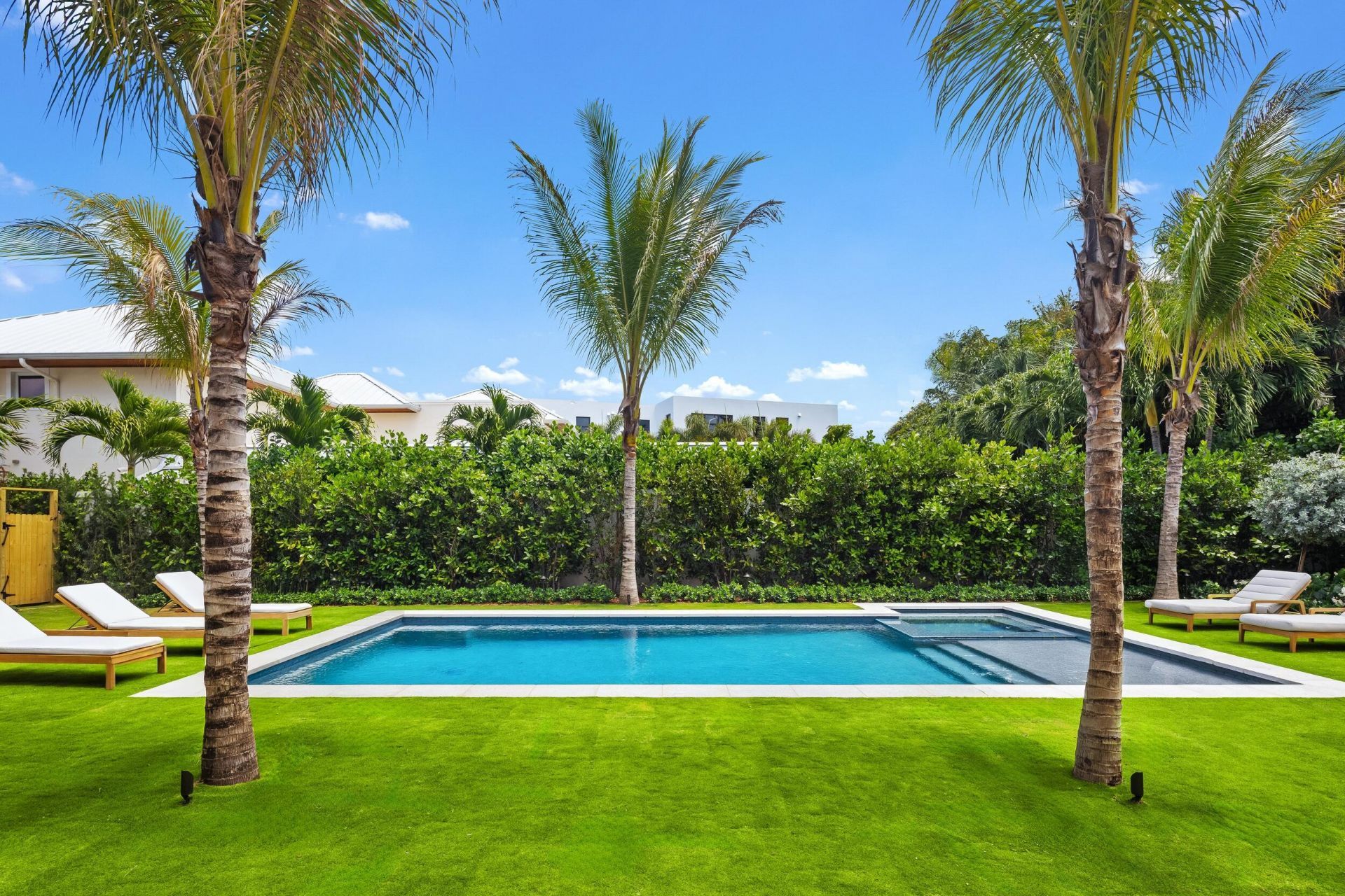 122 Bloomfield Drive, West Palm Beach, FL 33405 Photo