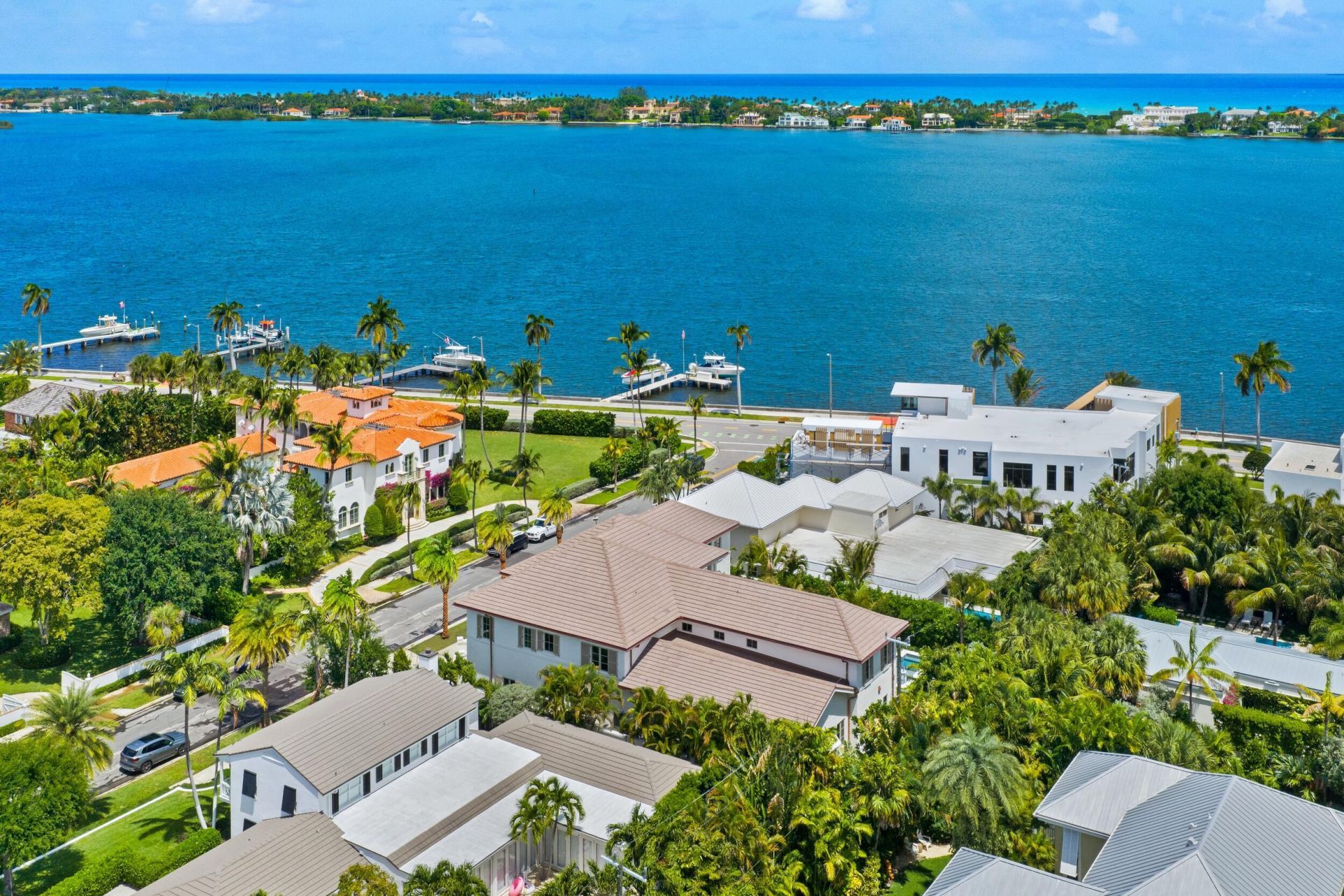 122 Bloomfield Drive, West Palm Beach, FL 33405 Photo