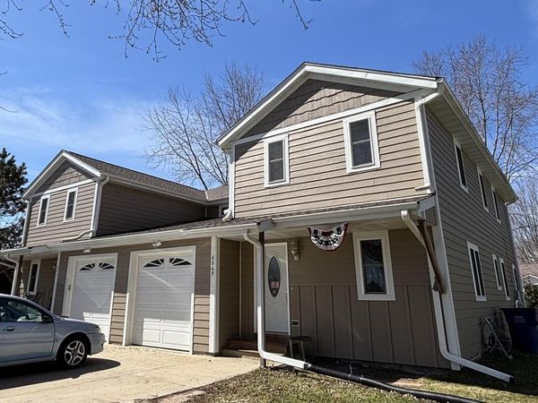 6867 Enge DRIVE, Unit 6869, West Bend, WI 53090