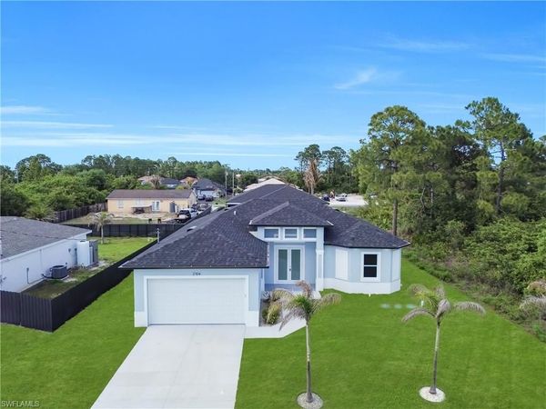 2704 15th ST SW, LEHIGH ACRES, FL 33976