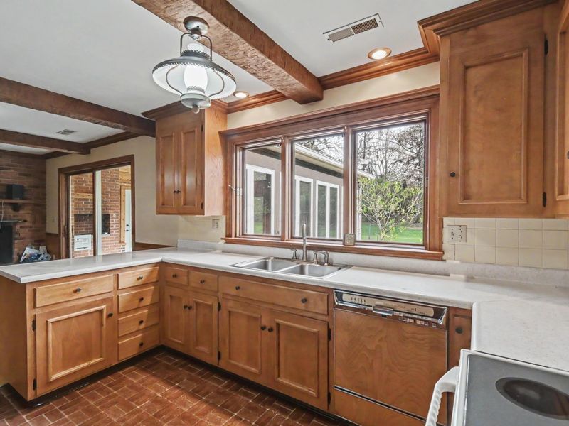 440 Mader Drive, Bucyrus, OH 44820 Photo 9