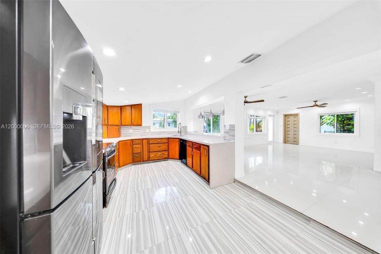 1104 NE 85th St, Miami, FL 33138 Photo