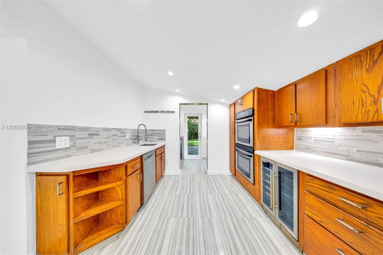 1104 NE 85th St, Miami, FL 33138 Photo