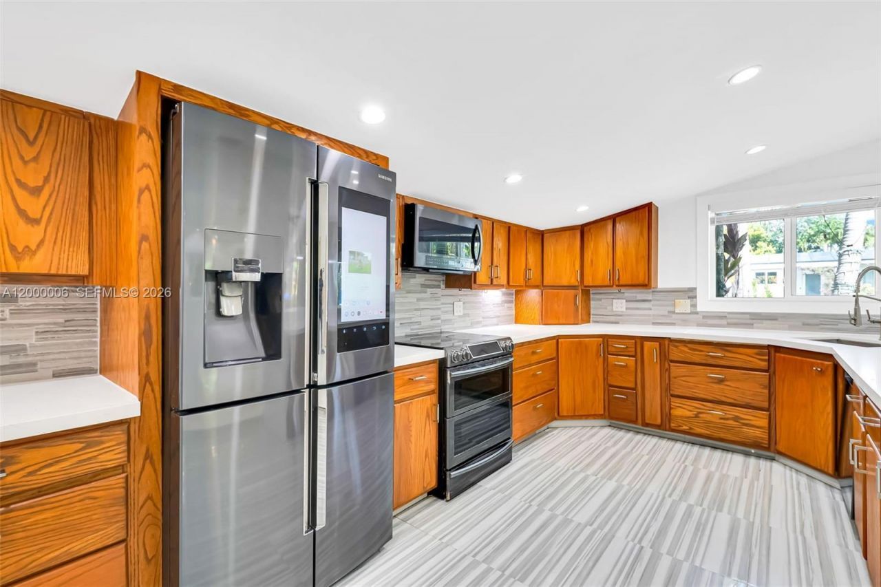 1104 NE 85th St, Miami, FL 33138 Photo