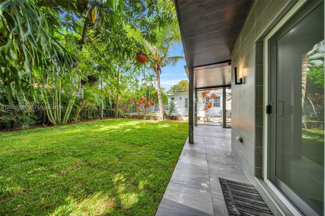 1104 NE 85th St, Miami, FL 33138 Photo