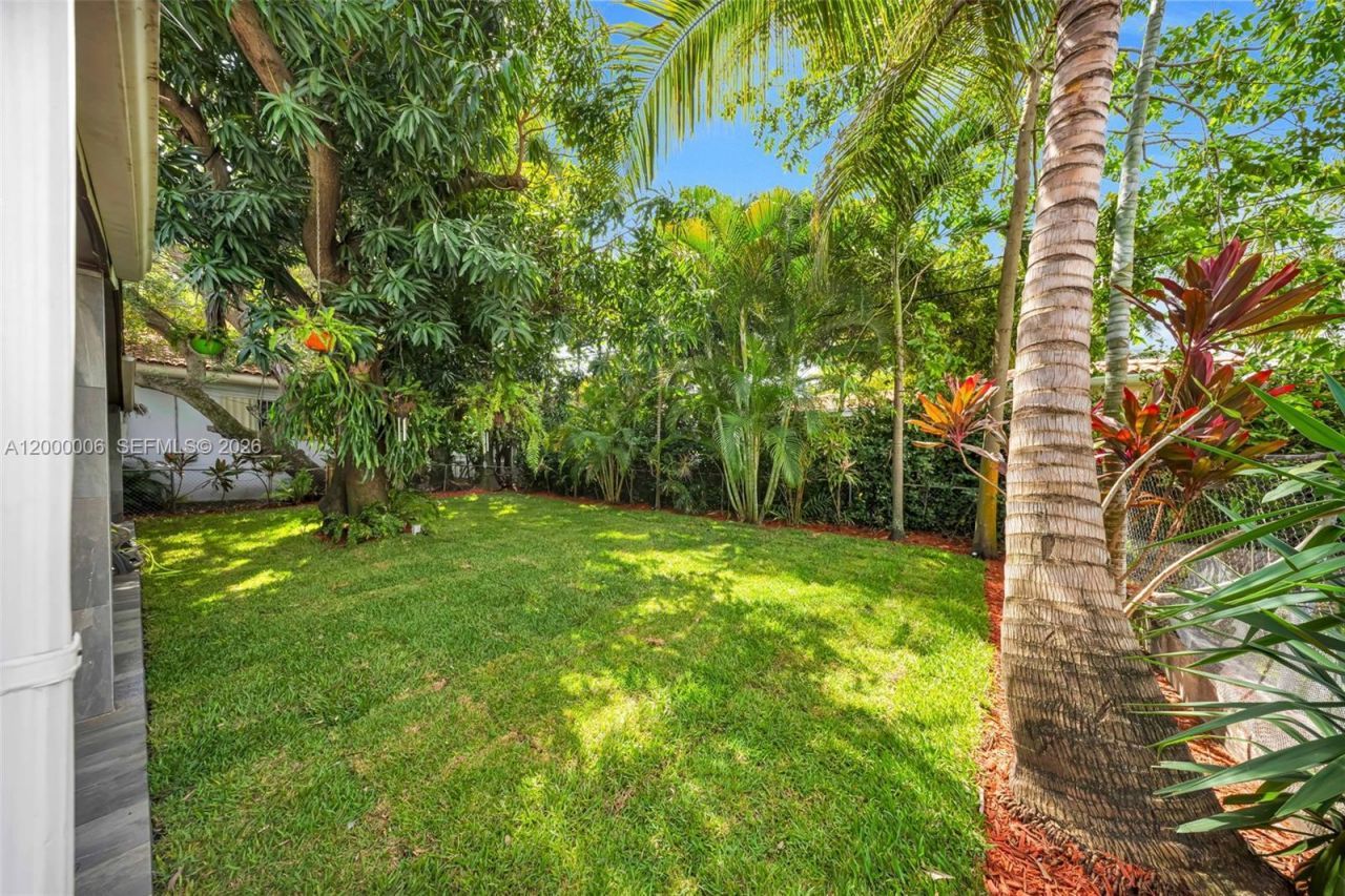 1104 NE 85th St, Miami, FL 33138 Photo