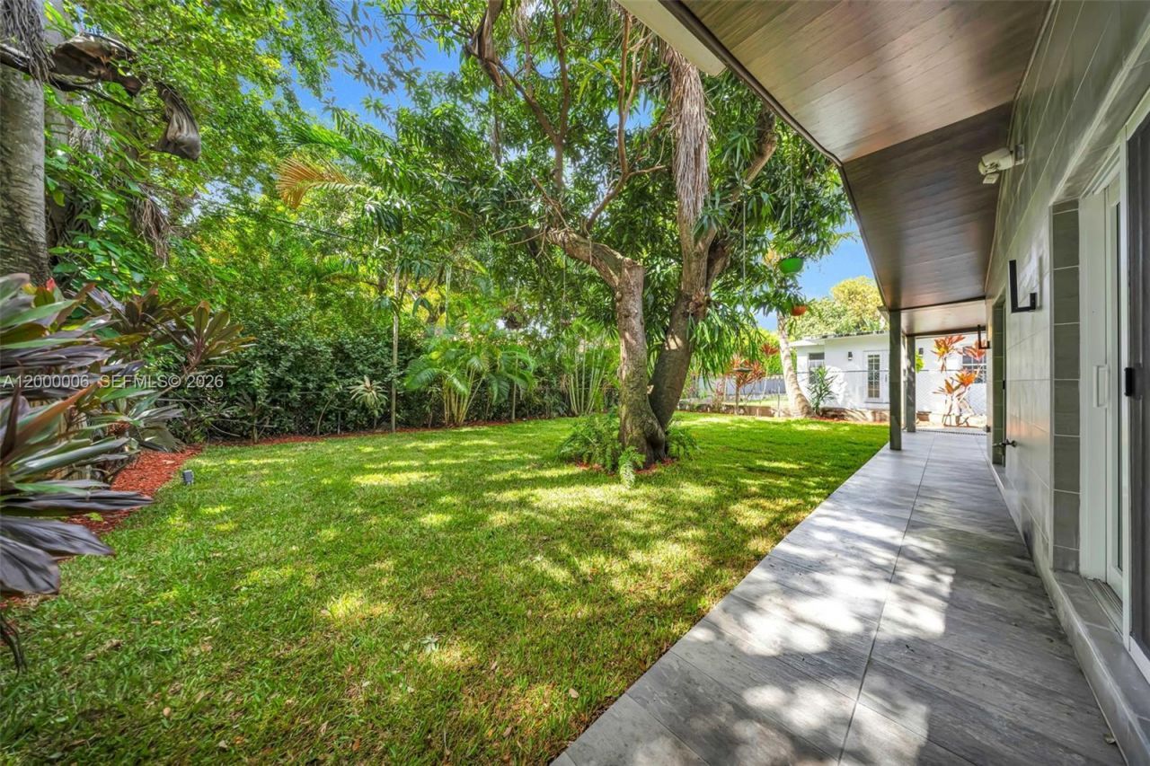 1104 NE 85th St, Miami, FL 33138 Photo