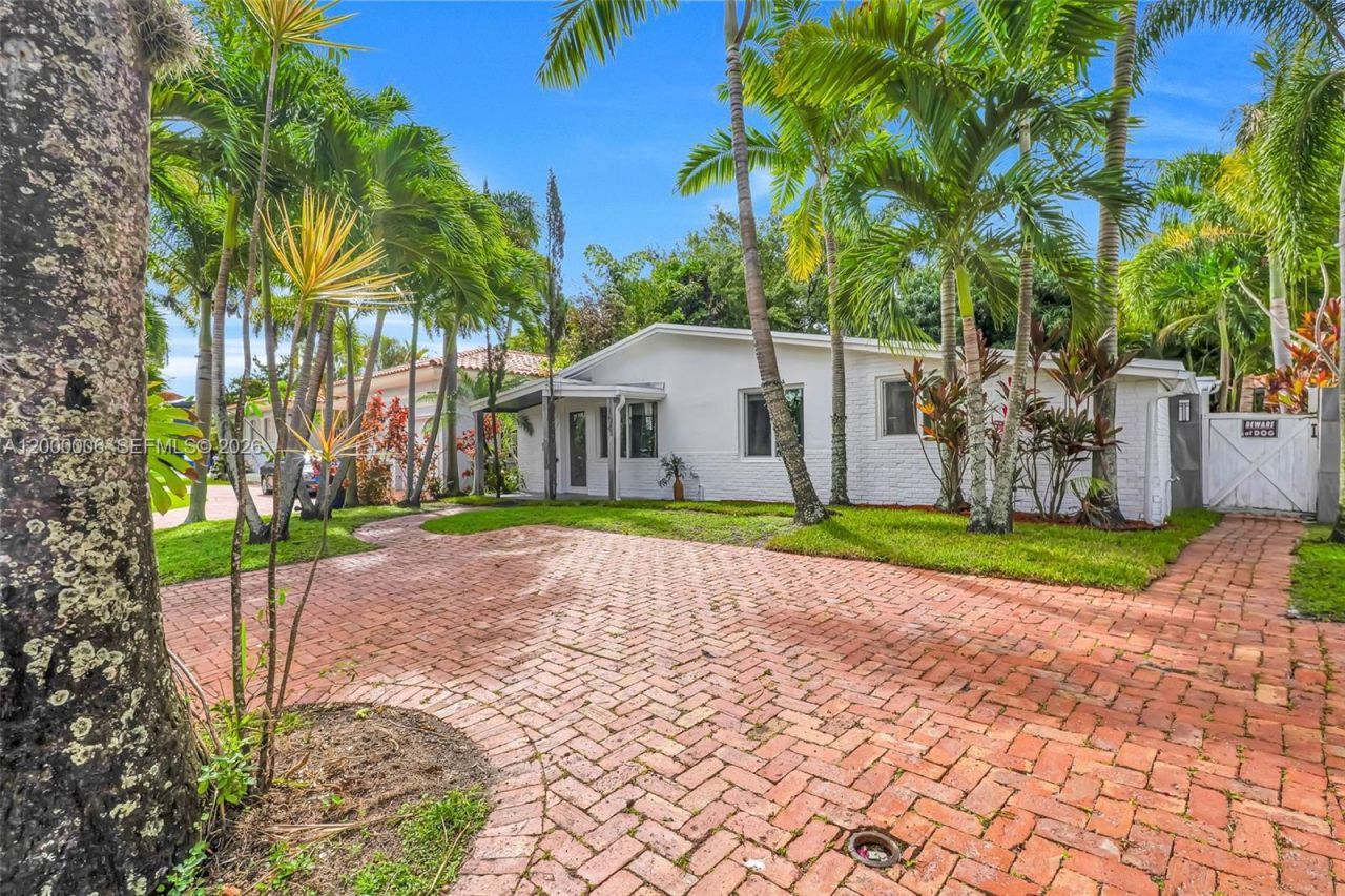 1104 NE 85th St, Miami, FL 33138 Photo