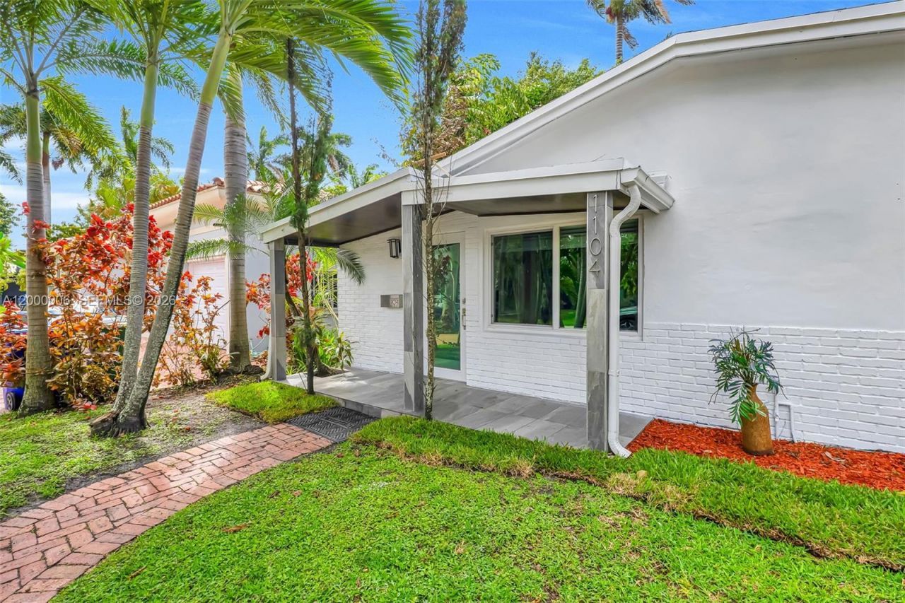 1104 NE 85th St, Miami, FL 33138 Photo