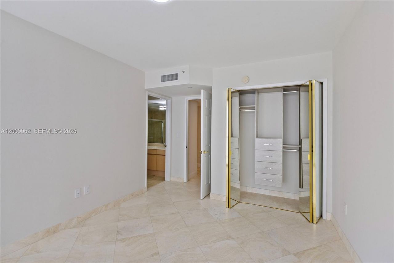 18671 Collins Ave, Unit 1702, Sunny Isles Beach, FL 33160 Photo