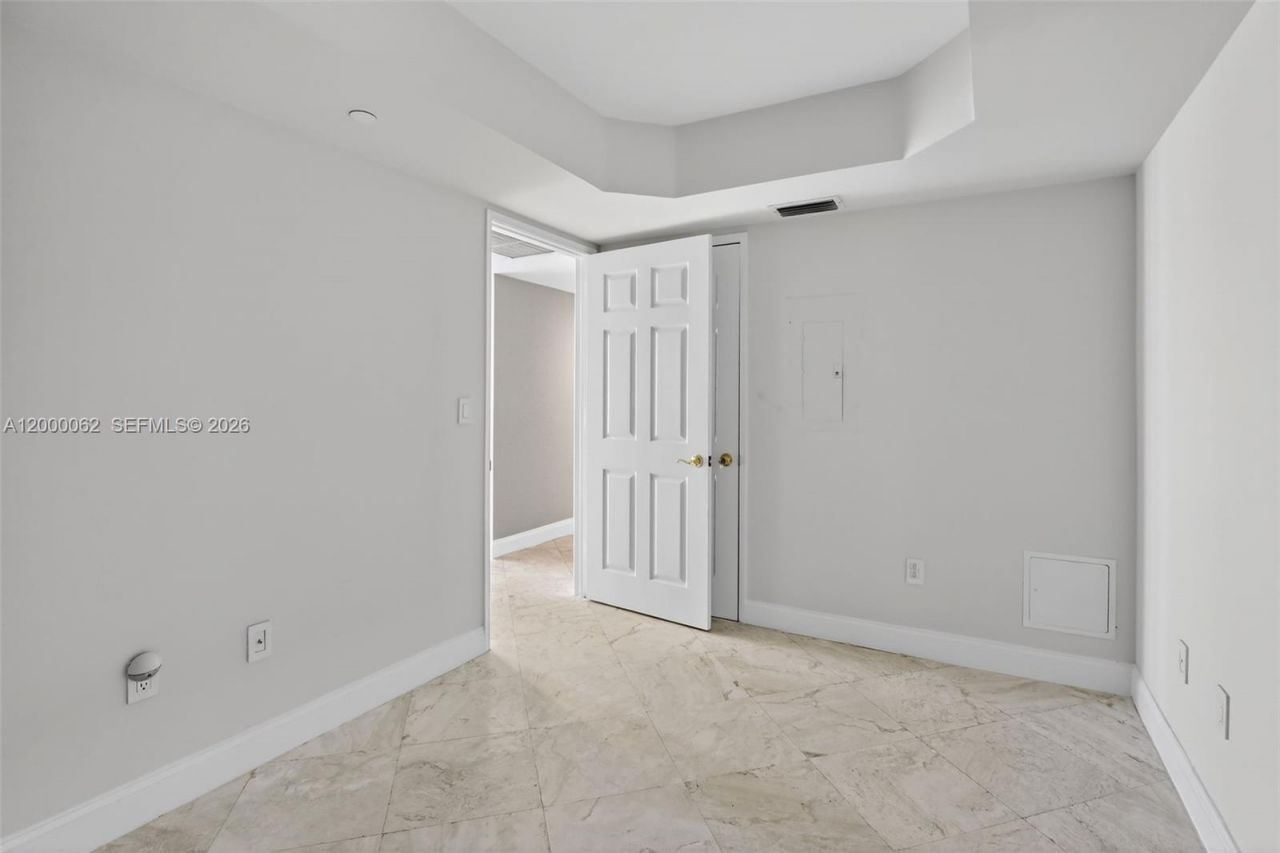 18671 Collins Ave, Unit 1702, Sunny Isles Beach, FL 33160 Photo