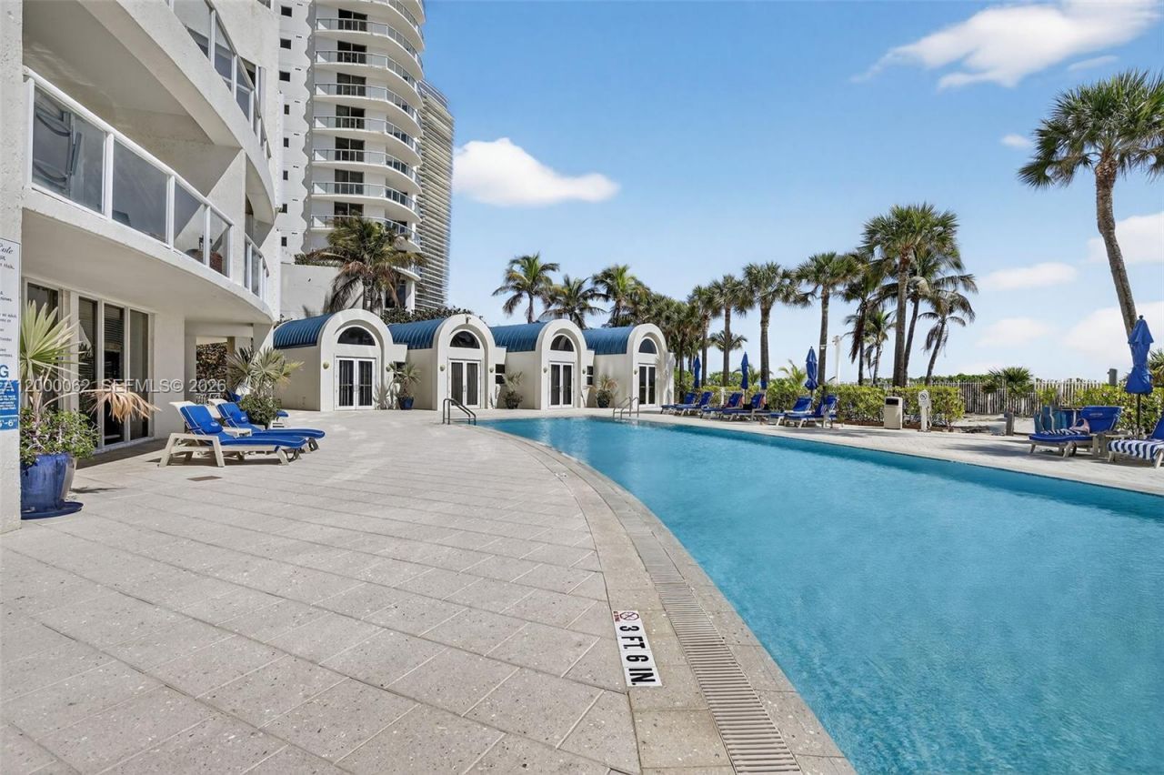 18671 Collins Ave, Unit 1702, Sunny Isles Beach, FL 33160 Photo