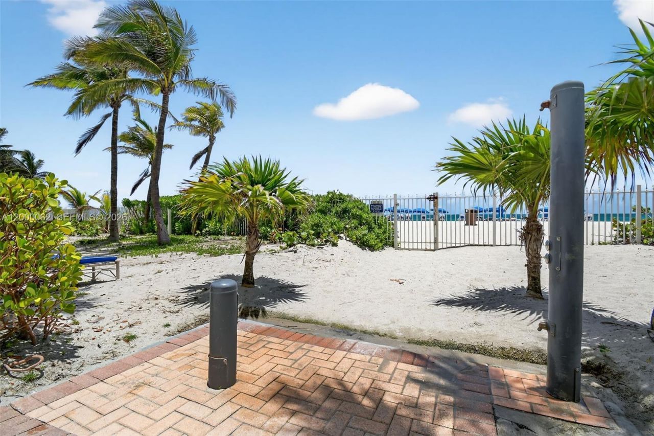 18671 Collins Ave, Unit 1702, Sunny Isles Beach, FL 33160 Photo