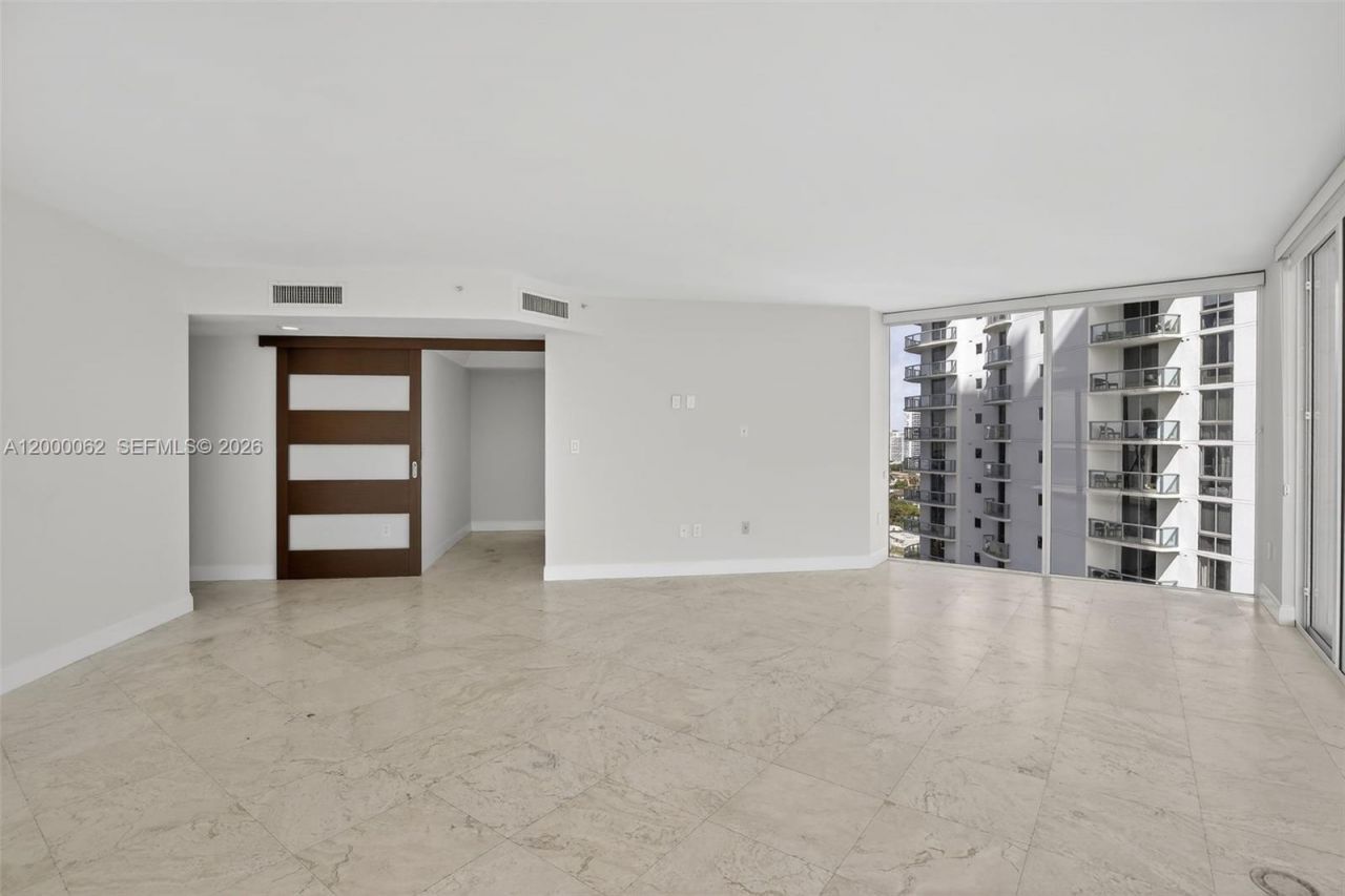 18671 Collins Ave, Unit 1702, Sunny Isles Beach, FL 33160 Photo