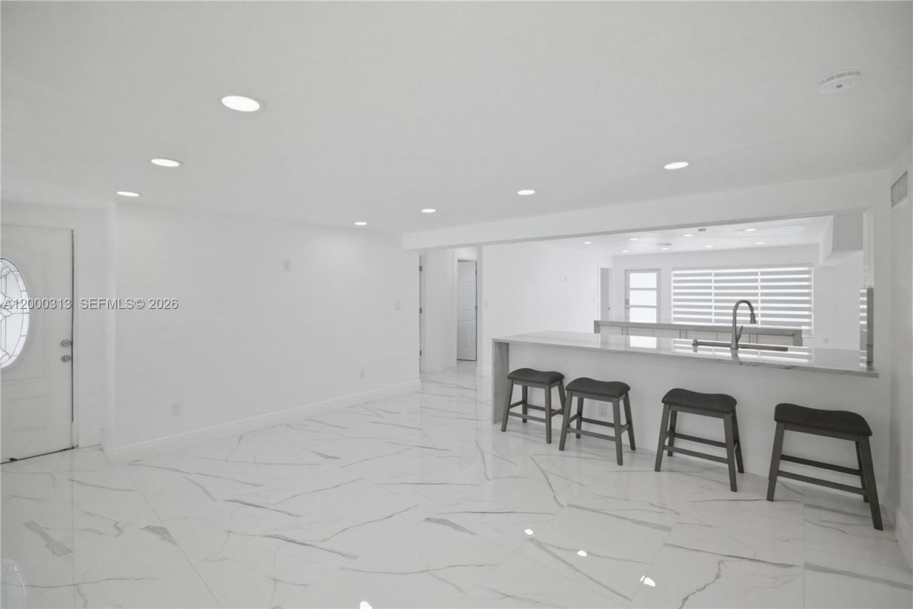 7051 SW 29th St, Miramar, FL 33023 Photo