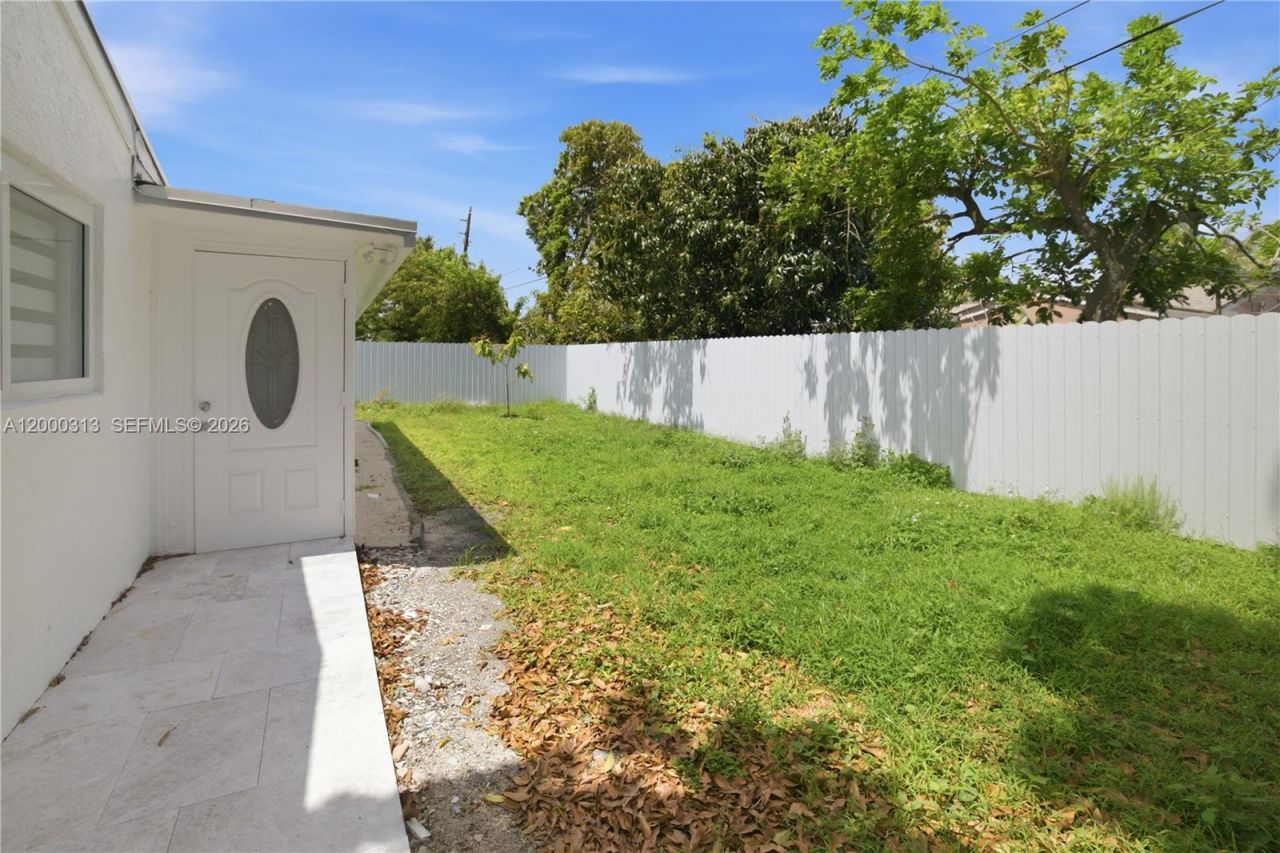 7051 SW 29th St, Miramar, FL 33023 Photo