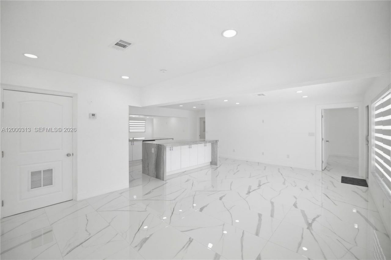 7051 SW 29th St, Miramar, FL 33023 Photo