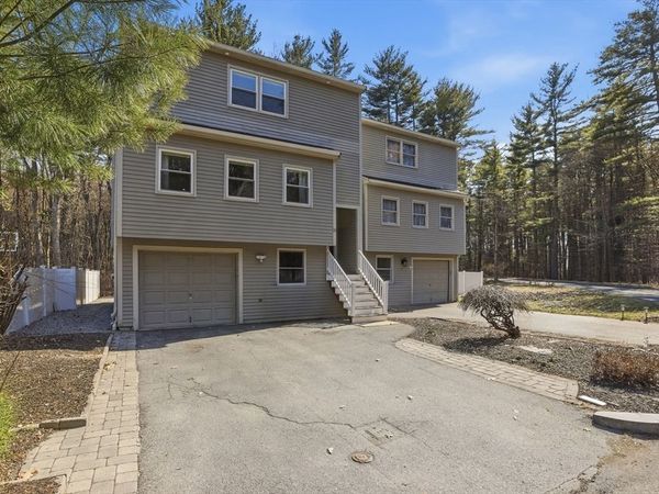 20 Winterberry Way, Bedford, MA 01730