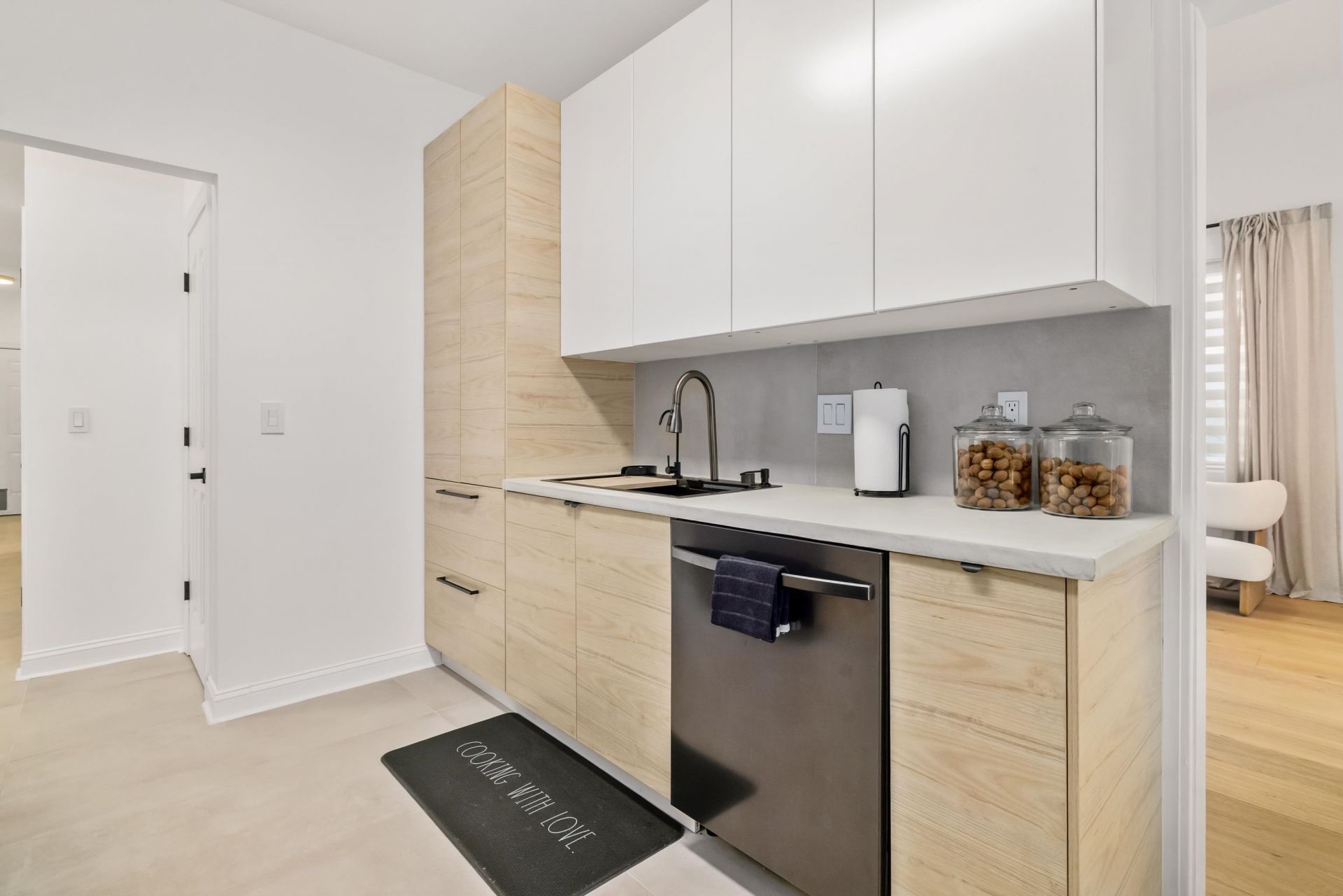 987 Shipmaster Ave. Photo 14